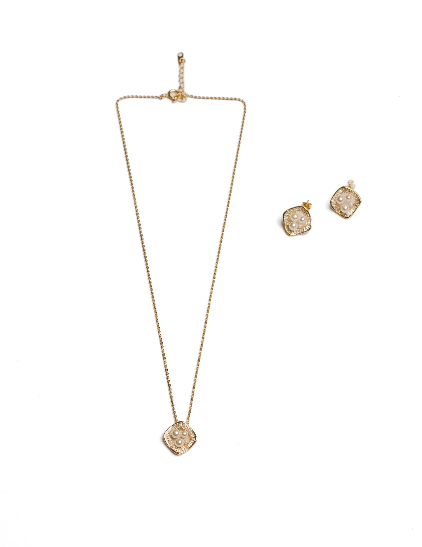 Hyacinth Pearl Quatrefoil Set