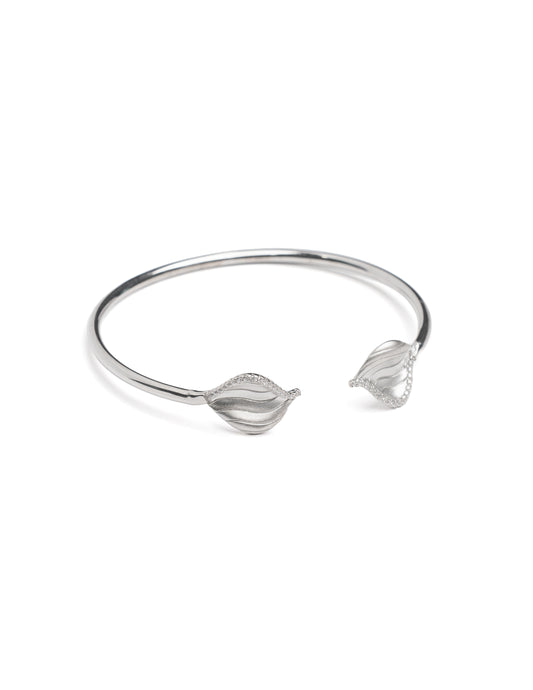 Delphi petal bracelet