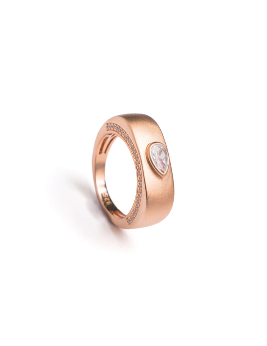 Noto stone studded ring