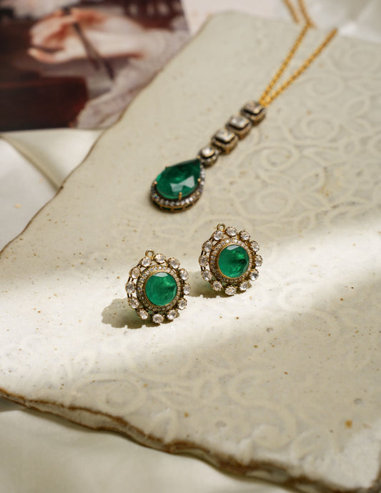 Ivy Green Onyx Kundan Earrings