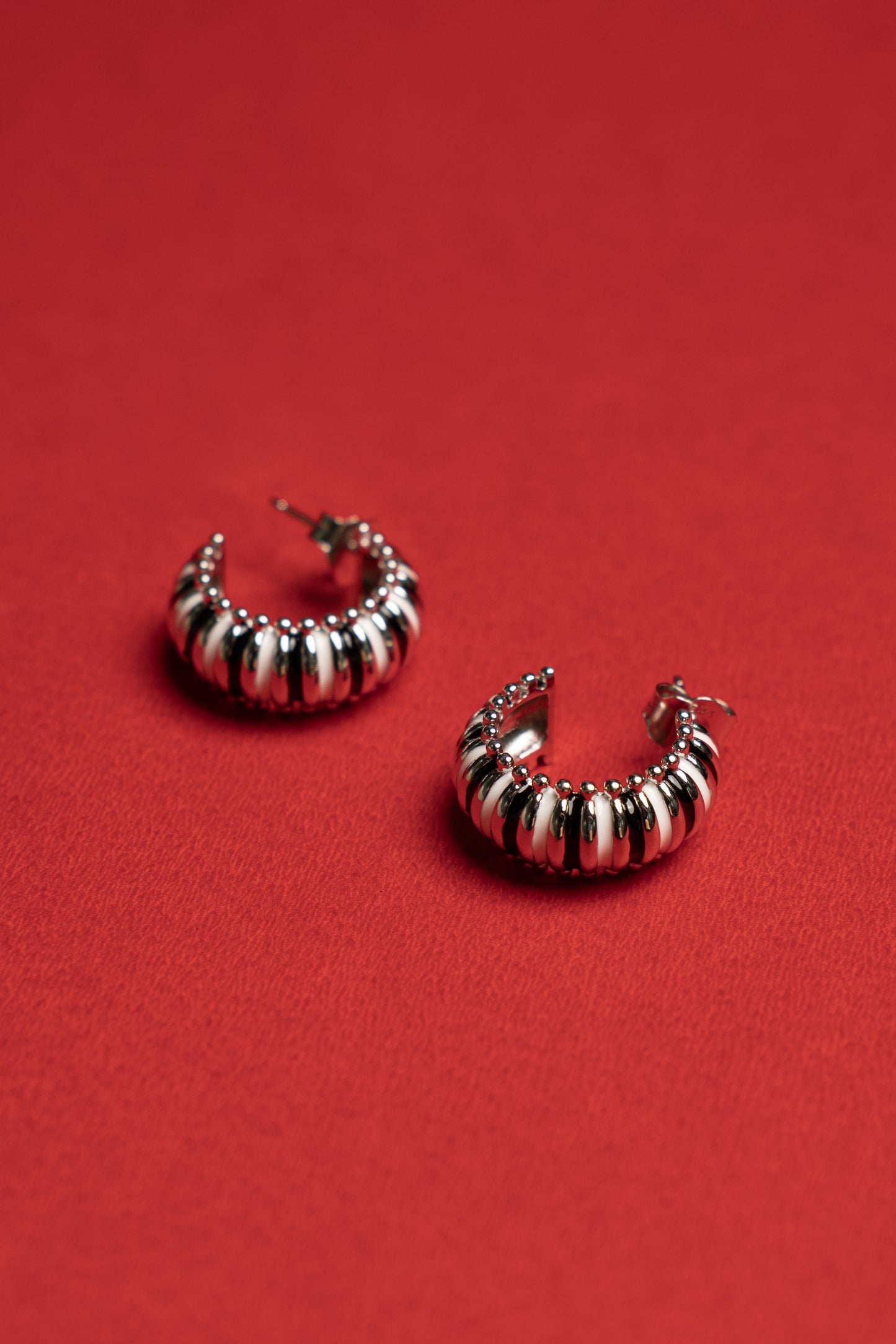 Croissant enamel Hoops