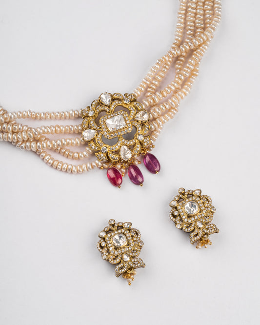 Anika Modern Kundan and Pearl Choker Set