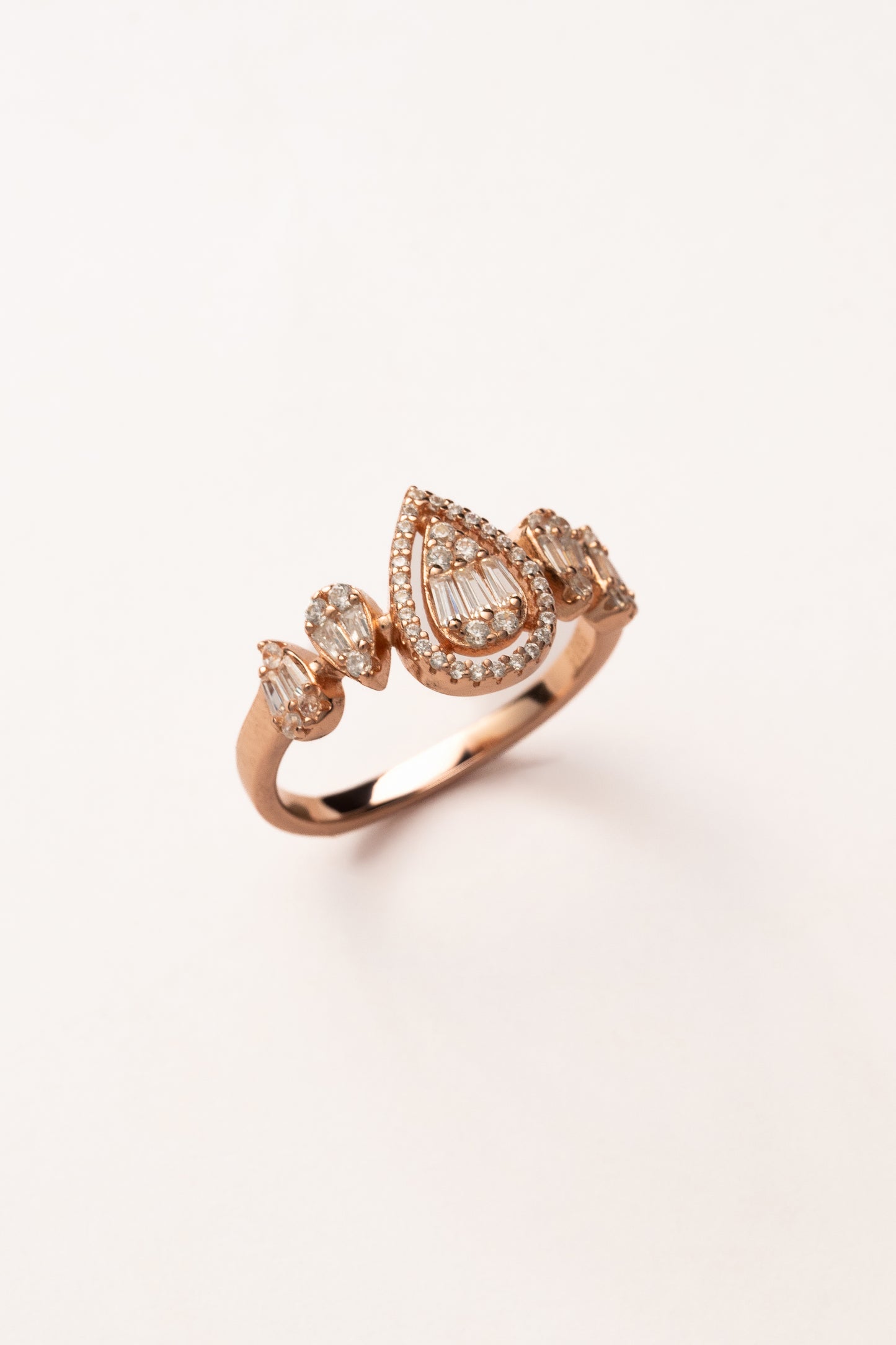 Eterna Zircon Ring