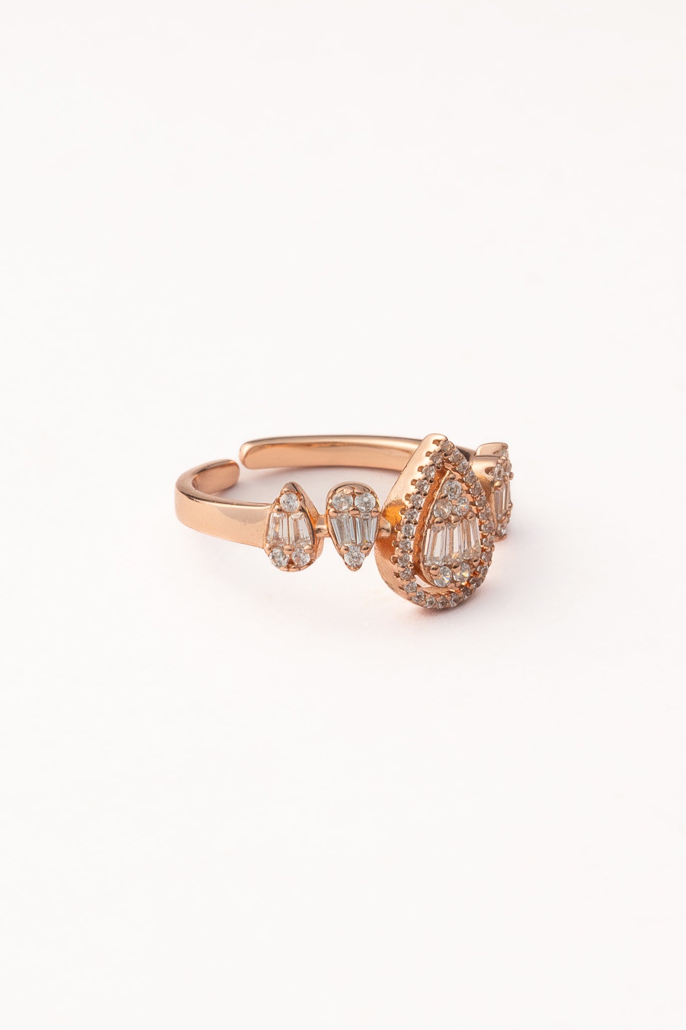 Eterna Zircon Ring