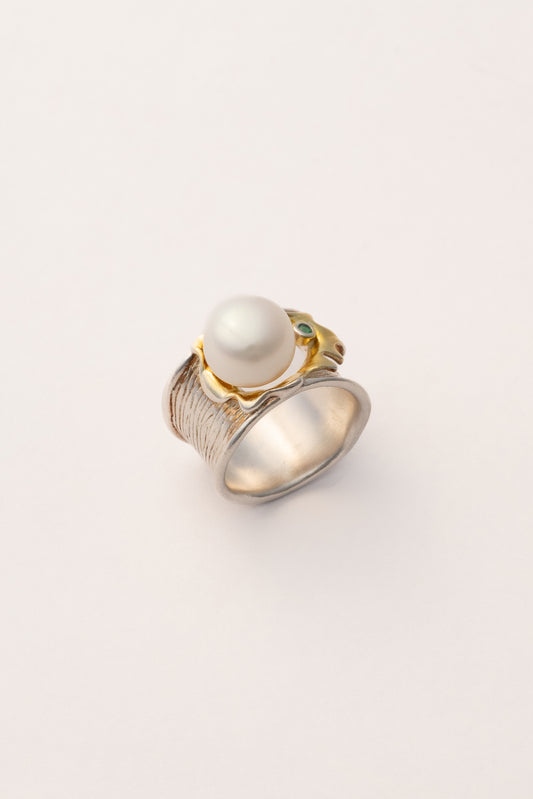 Akoya Abstract Pearl Ring