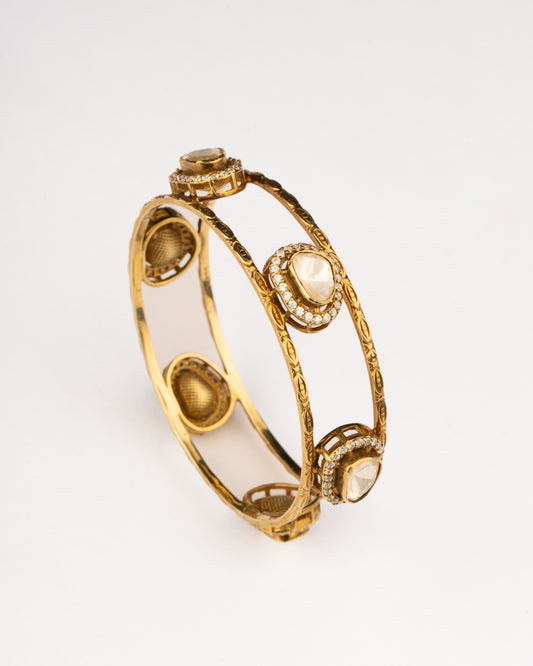 Della Gold Plated Kundan Bangle