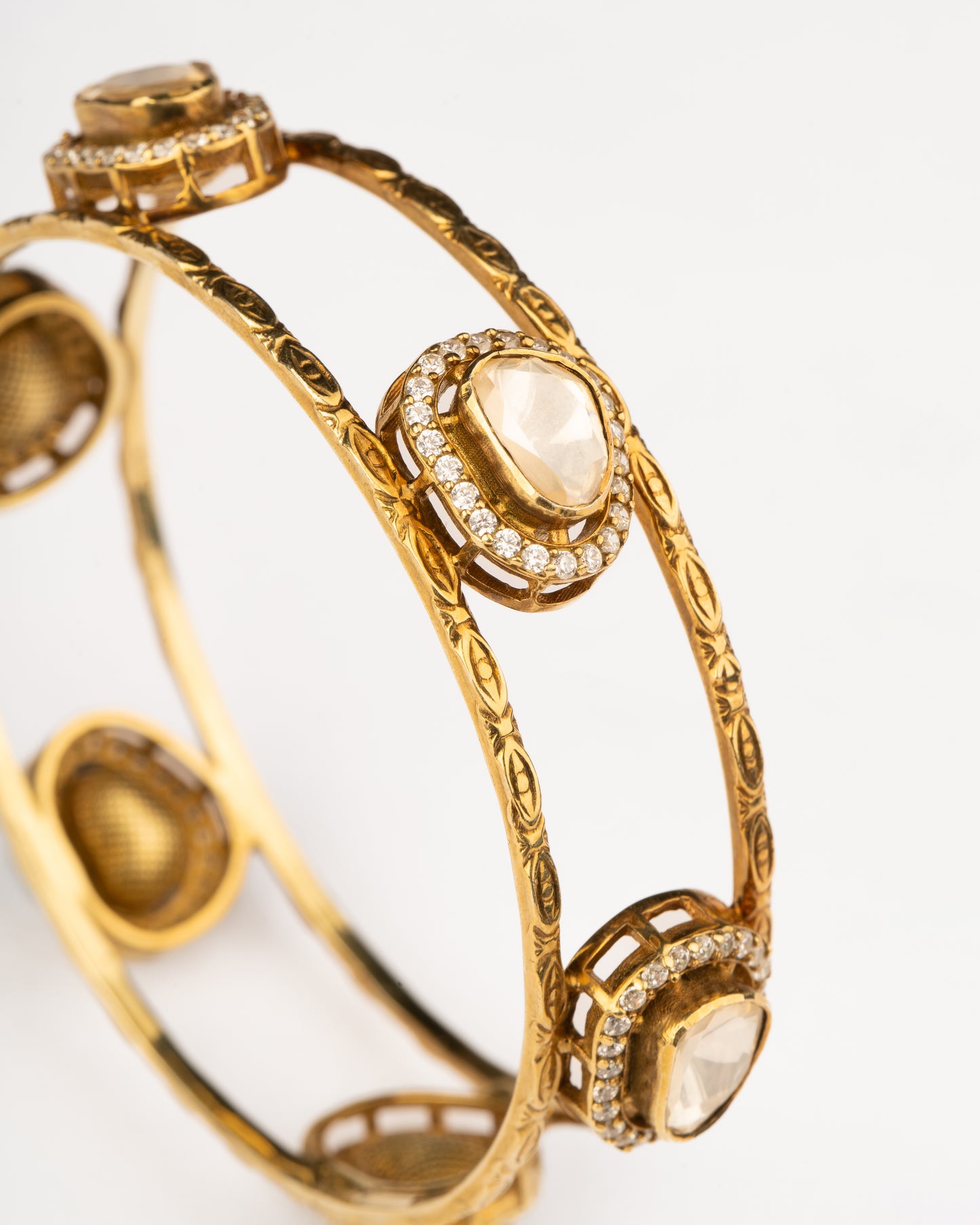 Della Gold Plated Kundan Bangle